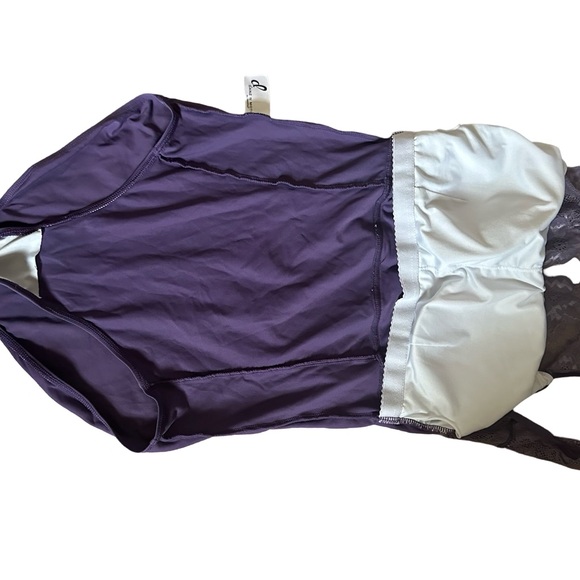 Danz N Motion Elegant Purple Lace Leotard - Picture 6 of 8